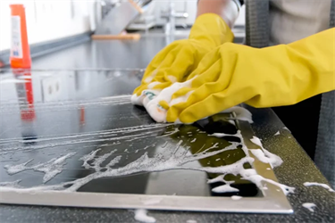 DEEP KITCHEN CLEANING