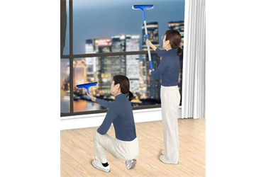 BALCONY GLASS CLEANING